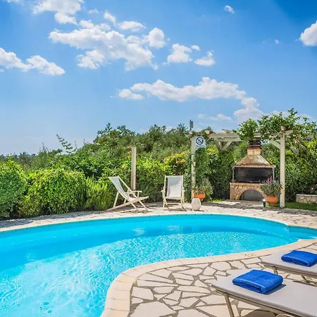 Marina Garden Trapezaki (Kefalonia)