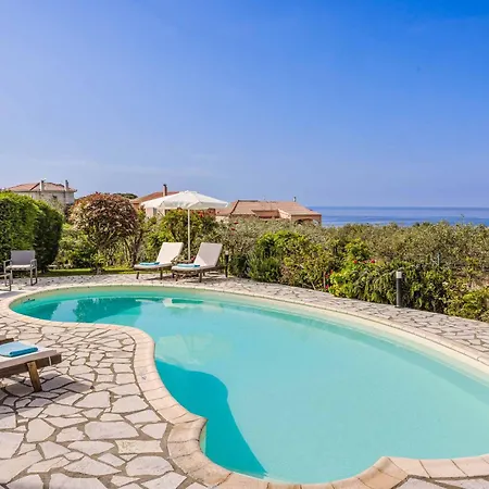 Marina Garden Trapezaki (Kefalonia)